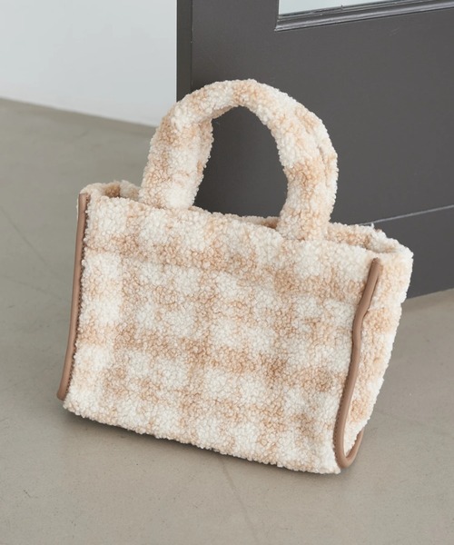 earth music&ecology（アースミュージックアンドエコロジー）の「チェックファートート（トートバッグ・レディース・ベージュ/グレー/ピンク・FREE）」の3枚目の写真