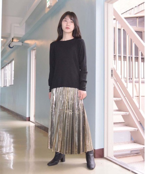 メタリックプリーツスカート