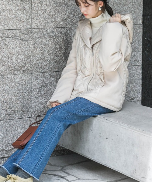 UR Lab.(アーバンリサーチラボ)の「フード切り替えブルゾン(ブルゾン・レディース・オフホワイト/ブラック/ライトベージュ・FREE)」の10枚目の写真