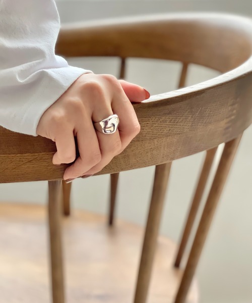 LOWRYS FARM(ローリーズファーム)の「1Pリング 258110(リング・レディース・シルバー/ゴールド/ゴールド系その他/ベージュ/ゴールド系その他2・FREE)」の3枚目の写真