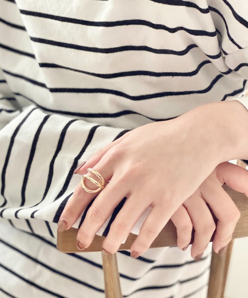 LOWRYS FARM(ローリーズファーム)の「1Pリング 258110(リング・レディース・シルバー/ゴールド/ゴールド系その他/ベージュ/ゴールド系その他2・FREE)」の1枚目の写真