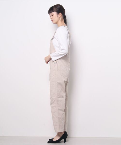 Honeys（ハニーズ）の「オーバーオール（サロペット/オーバーオール・レディース・ホワイト/ブラック/ベージュ/ライトインディゴブルー/ブルー系その他/ブルー/モカ/ブラック系その他/インディゴブルー・S/M/L/SS/LL）」の10枚目の写真