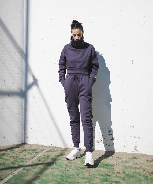 FIG&VIPER（フィグアンドバイパー）の「シャーリングLOGOジョガーPT（スウェットパンツ・レディース・グリーン/アイボリー/ダークグレー・FREE）」の3枚目の写真