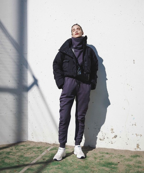 FIG&VIPER（フィグアンドバイパー）の「シャーリングLOGOジョガーPT（スウェットパンツ・レディース・グリーン/アイボリー/ダークグレー・FREE）」の19枚目の写真