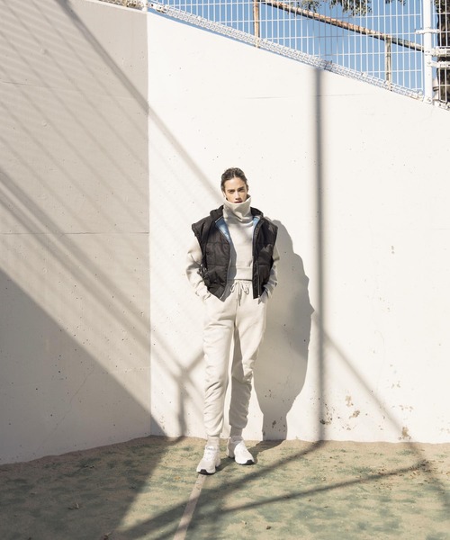 FIG&VIPER（フィグアンドバイパー）の「シャーリングLOGOジョガーPT（スウェットパンツ・レディース・グリーン/アイボリー/ダークグレー・FREE）」の8枚目の写真