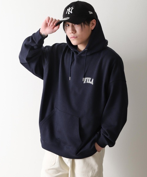 FILA（フィラ）の「【別注】 【FILA】 ワンポイント ロゴ 刺繍 ビッグシルエット 裏毛 スウェット パーカー（パーカー・レディース・ホワイト/グレー系1/ブラック/グレー/ネイビー系/グリーン/チャコール/イエロー系/ホワイト系/ブラック系/ブルー/グレー系/マスタード/ネイビー/アイボリー系/オートミール/ブルー系/グリーン系・X-LARGE/LARGE/MEDIUM）」の15枚目の写真