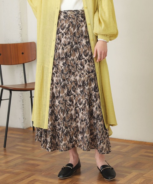 SENSE OF PLACE by URBAN RESEARCH（センスオブプレイスバイアーバンリサーチ）の「ヨウリュウティアードワンピース（ワンピース・レディース・オフホワイト/イエロー/ブラック・ONE）」の5枚目の写真