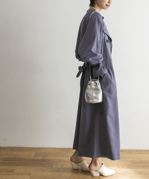 URBAN RESEARCH(アーバンリサーチ)の「ノーカラーロングトレンチコート(トレンチコート・レディース・ブルー系その他/ベージュ・36/38)」の13枚目の写真