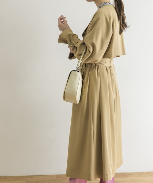 URBAN RESEARCH(アーバンリサーチ)の「ノーカラーロングトレンチコート(トレンチコート・レディース・ブルー系その他/ベージュ・36/38)」の21枚目の写真