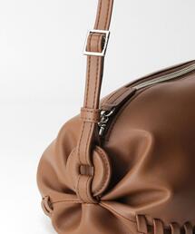 VASIC（ヴァジック）の「＜VASIC＞WELLS POCKET レザーショルダー