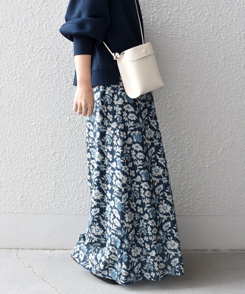 SHIPS（シップス）の「*【SHIPS別注】〈手洗い可能〉UHURUプリントワイドパンツ◇（その他パンツ・レディース・ライトブラウン/ダークグリーン/ネイビー/ダークグレー/ブラウン系その他/ブラウン系・SMALL/MEDIUM）」の12枚目の写真