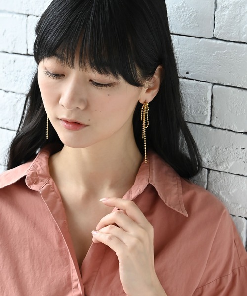 colleca la（コレカラ）の「[stainless]ステンレス・ボールチェーンリボンピアス〈金属アレルギー対応〉（ピアス（両耳用）・レディース・シルバー/ゴールド・ﾌﾘ-）」の10枚目の写真