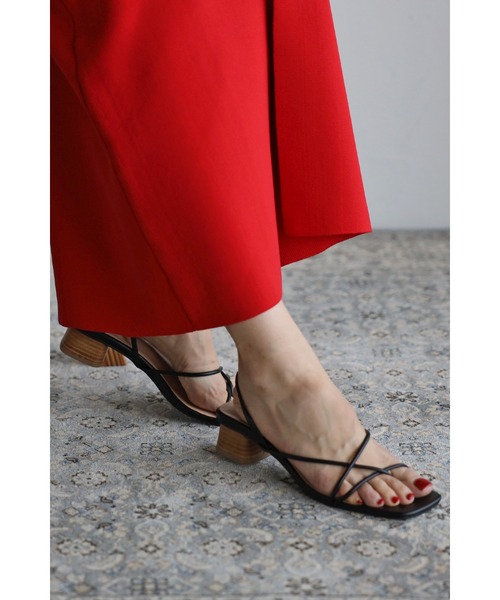 Bonjour Sagan（ボンジュールサガン）の「2wayクロスラインミュール（サンダル・レディース・ブラック/オフホワイト・M/L/S）」の6枚目の写真