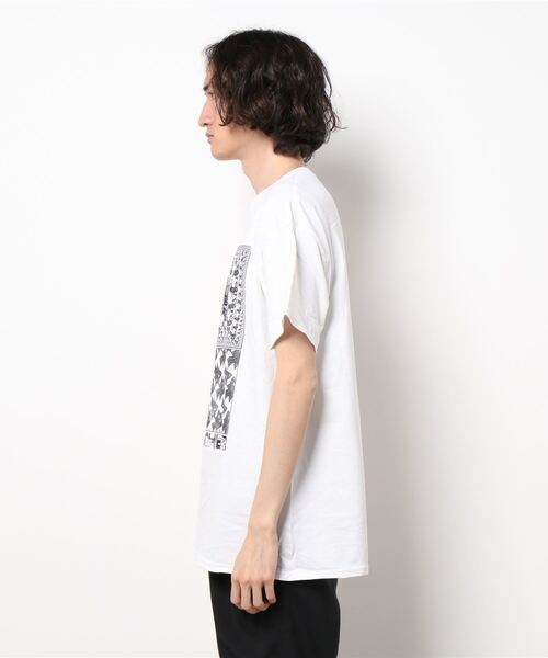 M.C. ESCHER（エムシーエッシャー）の「M.C ESCHER/エムシーエッシャー/M.C. ESCHER PATTERNS WHITE(UN)（Tシャツ/カットソー・メンズ・ホワイト・LARGE/MEDIUM/X-LARGE）」の2枚目の写真