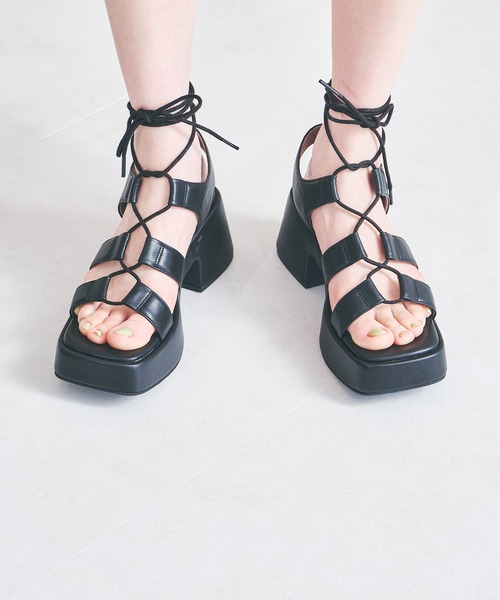 ORiental TRaffic(オリエンタルトラフィック)の「【EC限定】バルキーヒールレースアップサンダル/25207(サンダル・レディース・ホワイト/ブラック・LL/3L/SS/S/M/L)」の12枚目の写真