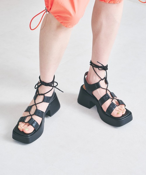 ORiental TRaffic(オリエンタルトラフィック)の「【EC限定】バルキーヒールレースアップサンダル/25207(サンダル・レディース・ホワイト/ブラック・LL/3L/SS/S/M/L)」の13枚目の写真