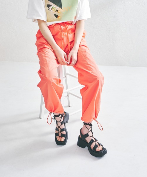 ORiental TRaffic(オリエンタルトラフィック)の「【EC限定】バルキーヒールレースアップサンダル/25207(サンダル・レディース・ホワイト/ブラック・LL/3L/SS/S/M/L)」の14枚目の写真