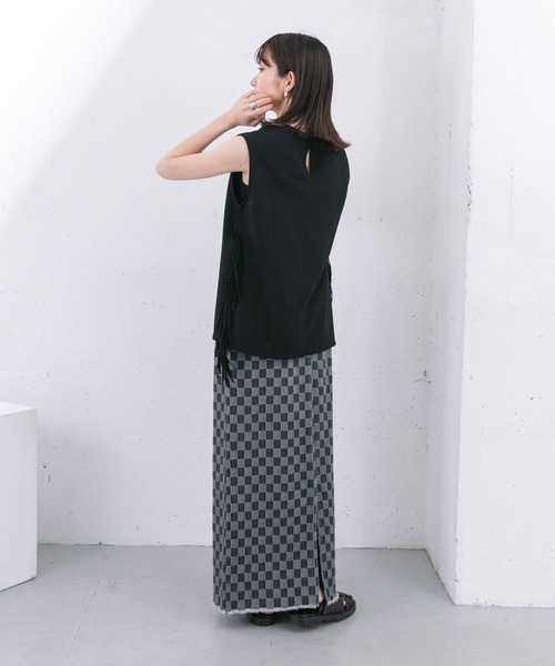 KBF（ケイビーエフ）の「フリンジトップス（Tシャツ/カットソー・レディース・ブラック/アイボリー・ONE）」の19枚目の写真