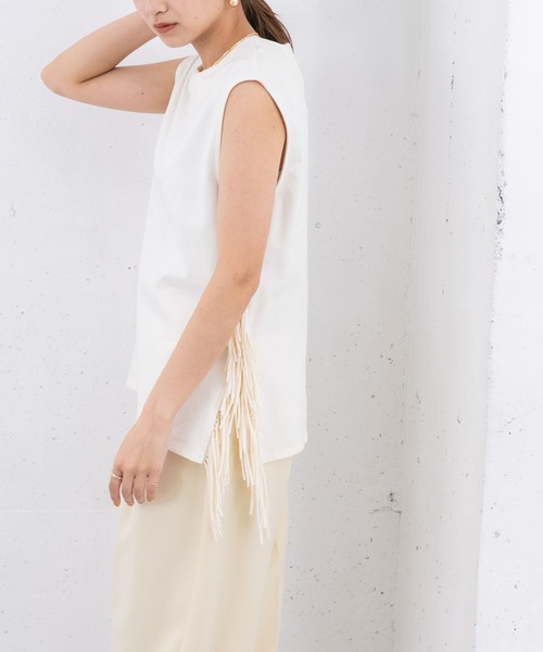 KBF（ケイビーエフ）の「フリンジトップス（Tシャツ/カットソー・レディース・ブラック/アイボリー・ONE）」の17枚目の写真