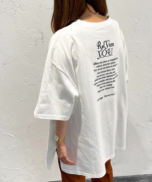 apres jour mignon(アプレジュールミニョン)の「ロゴBIGスリットTシャツ【ZOZOTOWN限定アイテム】(Tシャツ/カットソー・レディース・ピンク/パープル/オフホワイト/ホワイト系その他2/ブラック系その他/ホワイト系その他/イエロー/ブラック系その他2/ブラック・フリー/X-LARGE)」の18枚目の写真