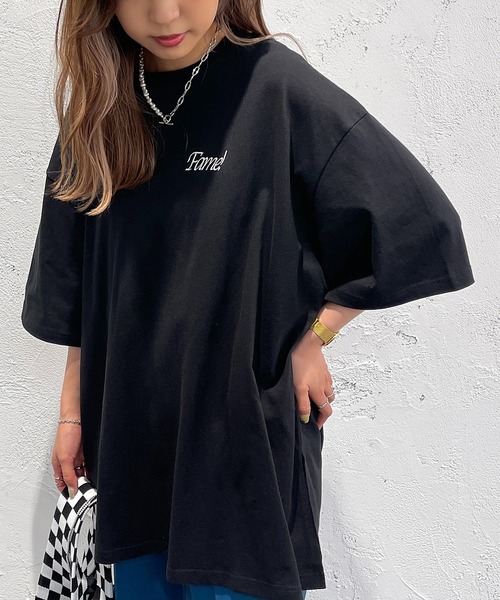 apres jour mignon(アプレジュールミニョン)の「ロゴBIGスリットTシャツ【ZOZOTOWN限定アイテム】(Tシャツ/カットソー・レディース・ピンク/パープル/オフホワイト/ホワイト系その他2/ブラック系その他/ホワイト系その他/イエロー/ブラック系その他2/ブラック・フリー/X-LARGE)」の11枚目の写真
