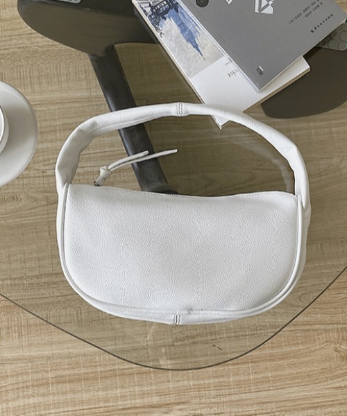 mebole(メボレ)の「スクエアボストンバッグ(ボストンバッグ・レディース・ホワイト/ブラック/ブラウン/イエロー/グリーン・FREE)」の2枚目の写真