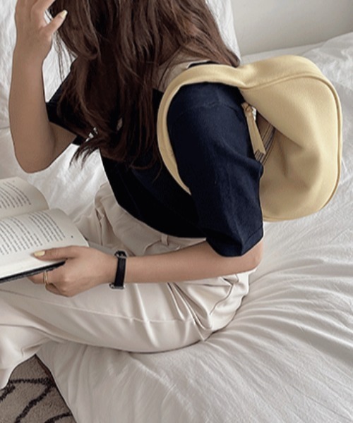 mebole(メボレ)の「スクエアボストンバッグ(ボストンバッグ・レディース・ホワイト/ブラック/ブラウン/イエロー/グリーン・FREE)」の12枚目の写真