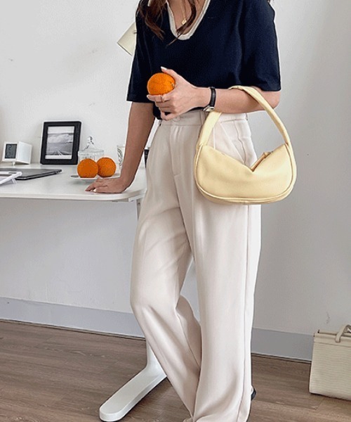 mebole(メボレ)の「スクエアボストンバッグ(ボストンバッグ・レディース・ホワイト/ブラック/ブラウン/イエロー/グリーン・FREE)」の7枚目の写真