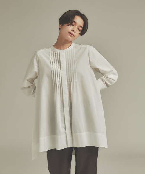 qualite（カリテ）の「ピンタックシャツ（シャツ/ブラウス・レディース・ブラック/オフホワイト/サックスブルー・フリー）」の5枚目の写真