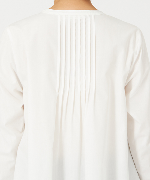 qualite（カリテ）の「ピンタックシャツ（シャツ/ブラウス・レディース・ブラック/オフホワイト/サックスブルー・フリー）」の20枚目の写真