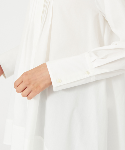 qualite（カリテ）の「ピンタックシャツ（シャツ/ブラウス・レディース・ブラック/オフホワイト/サックスブルー・フリー）」の10枚目の写真