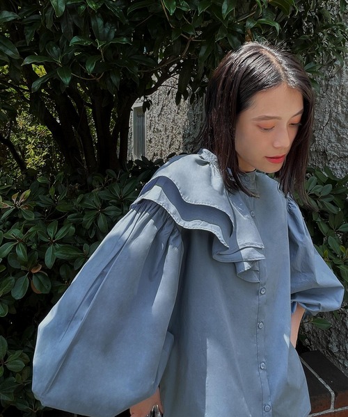 【綿100％使用】アシンメトリーフリルハイネックボリューム袖ブラウス