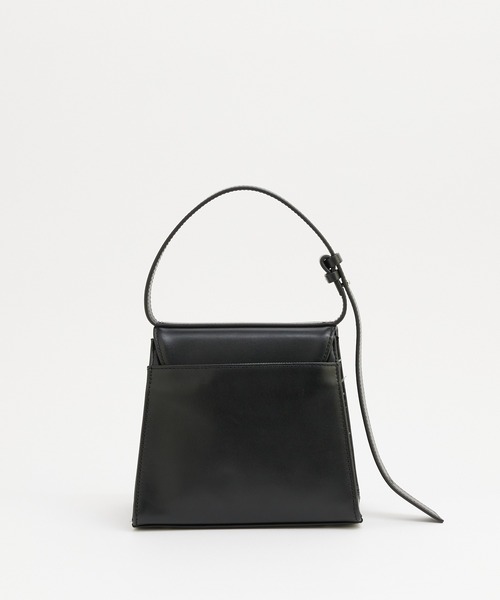 RIVE DROITE（リヴドロワ）の「様々な装いに合わせて持てる/イタリアンレザーフラップミニバッグ（ハンドバッグ・レディース・ブラック/グリーン系その他・FREE）」の14枚目の写真