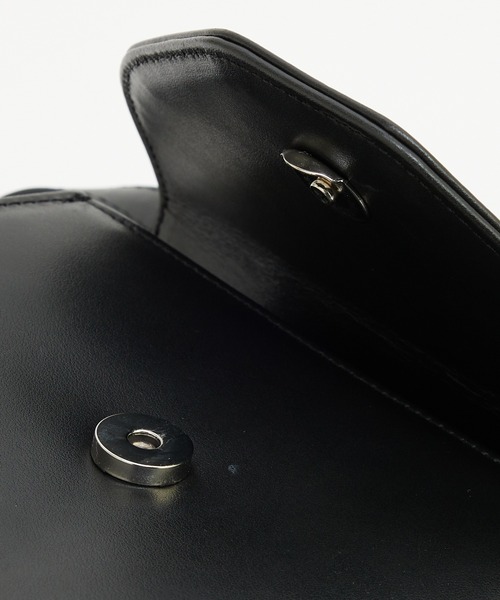 RIVE DROITE（リヴドロワ）の「様々な装いに合わせて持てる/イタリアンレザーフラップミニバッグ（ハンドバッグ・レディース・ブラック/グリーン系その他・FREE）」の17枚目の写真
