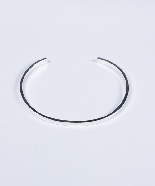 CASPER JOHN（キャスパージョン）の「blanc（バングル/リストバンド・メンズ・シルバー・ONE SIZE）」の3枚目の写真