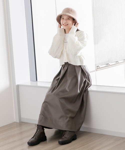 mysty woman（ミスティウーマン）の「フロントロゴレギュラーロンＴ 165694（Tシャツ/カットソー・レディース・ブラック/オフホワイト/モカ・FREE）」の17枚目の写真