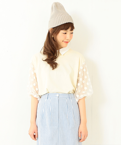 CAROLINA GLASER（カロリナ グレイサー）の「WEARISTA“maho”×CAROLINA GLASER / ドットスリーブ 2WAY トップス（Tシャツ/カットソー・レディース・クリーム・ONE SIZE）」の2枚目の写真