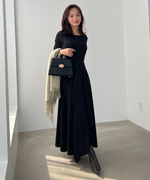 anuans（アニュアンス）の「アシメフレアカットワンピース（ワンピース  