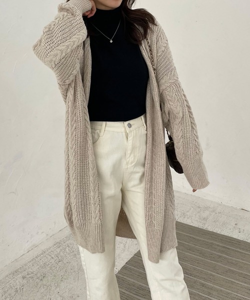 Lamoa(ラモア)の「Lamoa/ケーブルニット ルーズ カーディガン(カーディガン/ボレロ・レディース・グレー/アイボリー・FREE)」の3枚目の写真