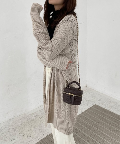 Lamoa(ラモア)の「Lamoa/ケーブルニット ルーズ カーディガン(カーディガン/ボレロ・レディース・グレー/アイボリー・FREE)」の5枚目の写真