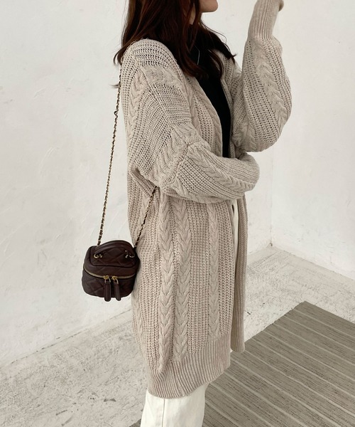 Lamoa(ラモア)の「Lamoa/ケーブルニット ルーズ カーディガン(カーディガン/ボレロ・レディース・グレー/アイボリー・FREE)」の6枚目の写真