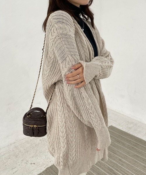 Lamoa(ラモア)の「Lamoa/ケーブルニット ルーズ カーディガン(カーディガン/ボレロ・レディース・グレー/アイボリー・FREE)」の11枚目の写真