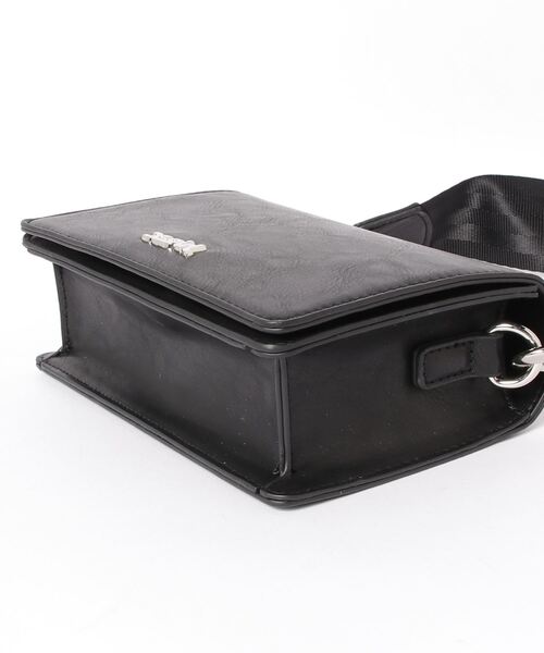 X-girl(エックスガール)の「CROSS BODY BAG(ショルダーバッグ・レディース・ブラック/イエロー・ONE SIZE)」の20枚目の写真