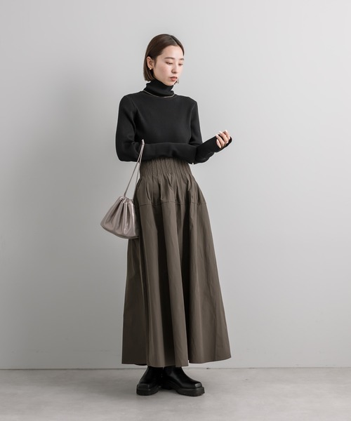 mystic（ミスティック）の「シャーリングボリュームスカート（スカート・レディース・ブラック/カーキ・FREE）」の4枚目の写真