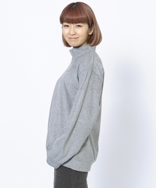 X-girl（エックスガール）の「BRUSHED L/S TOP（Tシャツ/カットソー・レディース・ホワイト/ブラック/アッシュ・1/2）」の4枚目の写真