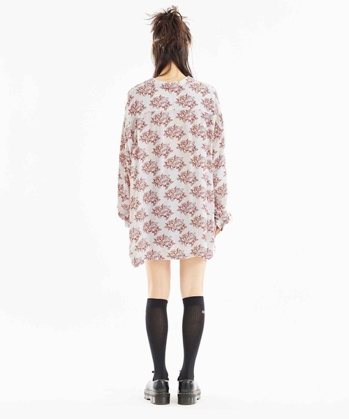 X-girl(エックスガール)の「TATOO PATTERN L/S SHIRT(シャツ/ブラウス・レディース・オフホワイト/ブラック・S/M)」の5枚目の写真