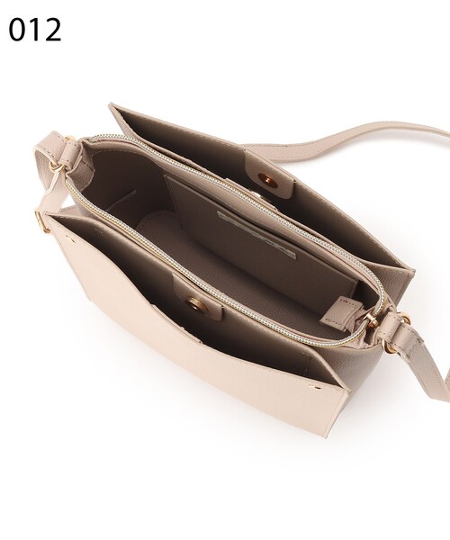 SHOO・LA・RUE（シューラルー）の「◆スクエアポケットショルダーバッグ（ショルダーバッグ・レディース・アイボリー/ブラック/グレー/ブルー・00）」の17枚目の写真