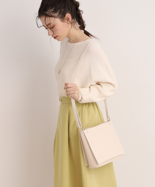 SHOO・LA・RUE（シューラルー）の「◆スクエアポケットショルダーバッグ（ショルダーバッグ・レディース・アイボリー/ブラック/グレー/ブルー・00）」の11枚目の写真