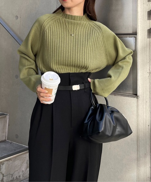 CAPRICIEUX LE'MAGE（カプリシューレマージュ）の「裾ラウンドプルオーバー（ニット/セーター・レディース・オフホワイト/グレイッシュベージュ/ブラック/グリーン・FREE）」の4枚目の写真