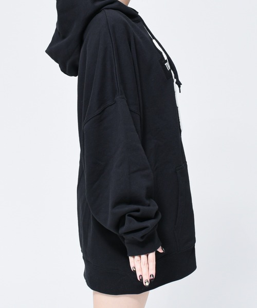 TRAVAS TOKYO(トラバス トウキョウ)の「『TRAVAS TOKYO/トラバス トーキョー』Lil bear hoodie/アップリケ刺繍くまデザインパーカー(パーカー・レディース・ホワイト/ブラック・FREE)」の4枚目の写真